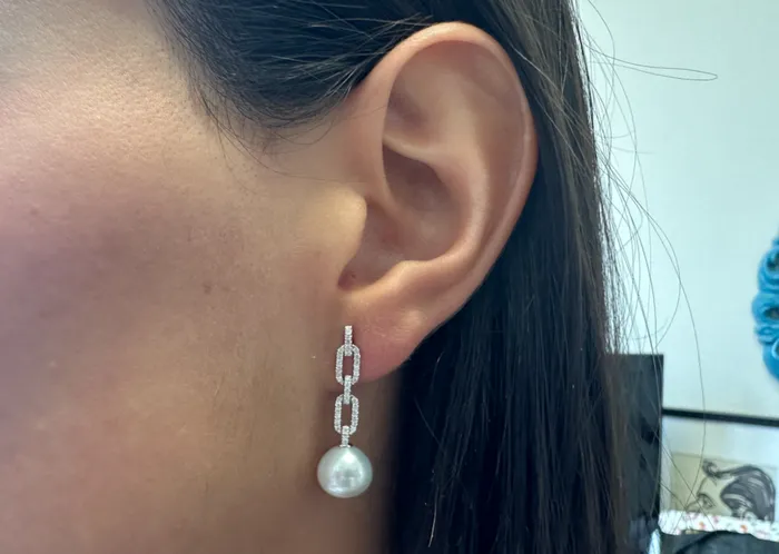Earrings Albert Hern Earrings 18kt White Gold South Sea Pearls Drops with Paper Clip Diamonds Earrings Albert Hern Earrings 18kt White Gold South Sea Pearls Drops with Paper Clip Diamonds