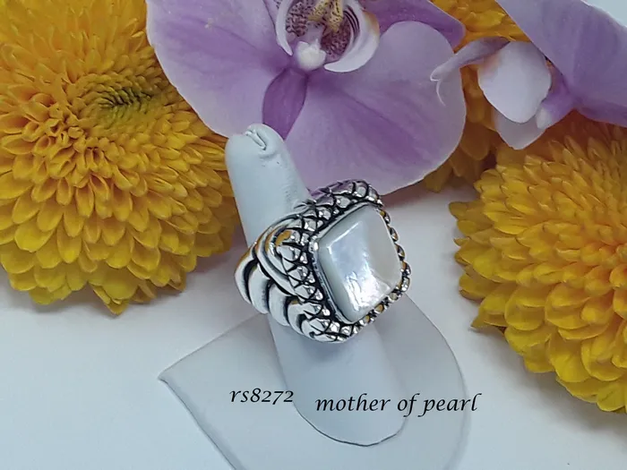 rs8272 Sterling silver scallop ring with crosshatch Dian Malouf Rings